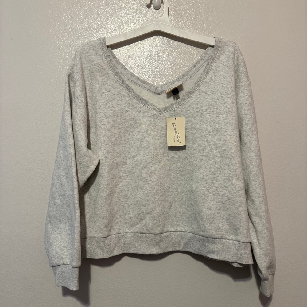 Universal Thread Womens V-Neck Sweatshirt Light Heather Grey Fleece Pullover L